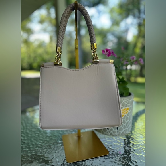 NWT- Bebe- light pink/ Gold Shoulder Bag - Picture 4 of 5